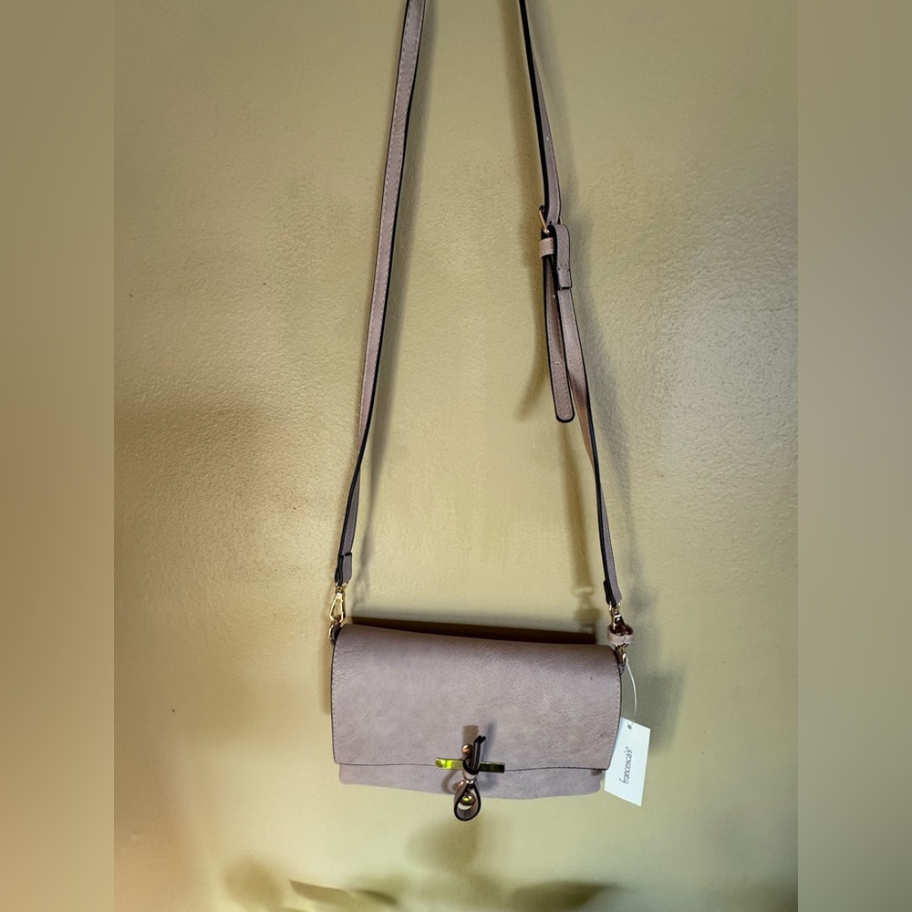 NWT Francesca’s tan crossbody